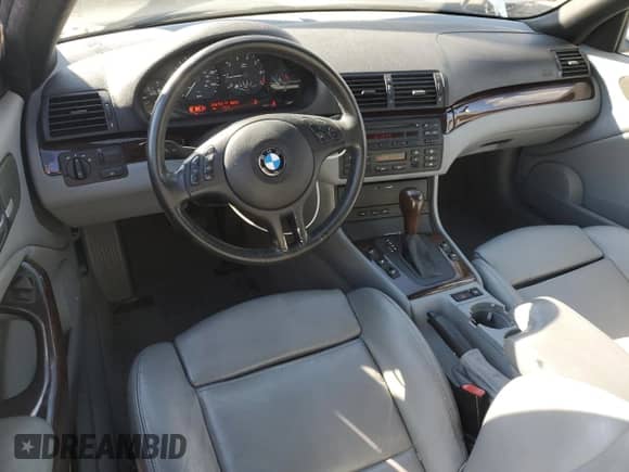 2004 BMW 3 Series 325Ci with VIN WBABW33424PL30949, listed as a Copart auction lot 86642235 with 58,752 mi miles and Clean title. Bid and sale history available at DreamBid. Image 8.