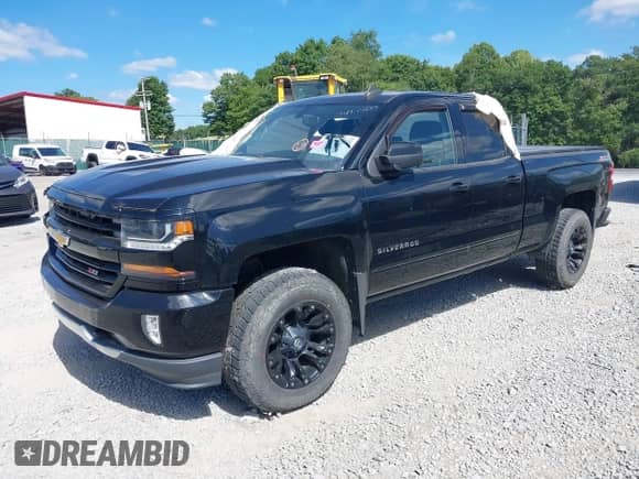 2016 Chevrolet Silverado 1500 LT с VIN 1GCVKREC6GZ416227, выставлен на аукционе IAAI как лот 40045262 с пробегом 110 987 миль миль и . История ставок и продаж доступна на DreamBid. Изображение 2.