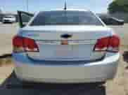 2014 Chevrolet Cruze LS z VIN 1G1PA5SH4E7187665, wystawiony jako Copart lot #70054215 z przebiegiem 91 716 mil mil oraz Szkoda całkowita • Salvage title. Historia ofert i sprzedaży dostępna na DreamBid. Obrazek 6.
