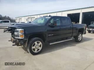 2017 Chevrolet Silverado 2500HD Work Truck z VIN 1GC1KUEYXHF183047, wystawiony jako Copart lot #45533395 z przebiegiem 70 990 mil mil oraz Szkoda całkowita • Salvage title. Historia ofert i sprzedaży dostępna na DreamBid. Obrazek 1.