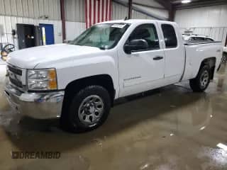 2012 Chevrolet Silverado 1500 LS z VIN 1GCRKREA7CZ334663, wystawiony jako Copart lot #84360745 z przebiegiem 151 652 mil mil oraz Szkoda całkowita • Salvage title. Historia ofert i sprzedaży dostępna na DreamBid. Obrazek 1.