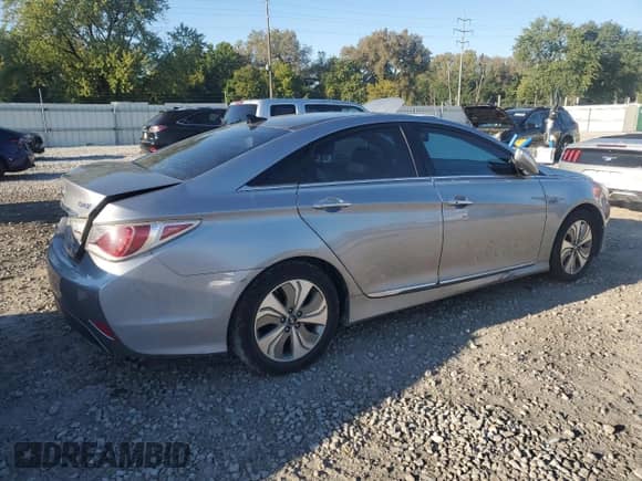 2015 Hyundai Sonata Limited с VIN KMHEC4A4XFA122014, выставлен на аукционе Copart как лот 71451635 с пробегом 167 768 миль миль и Списание • Salvage title. История ставок и продаж доступна на DreamBid. Изображение 3.