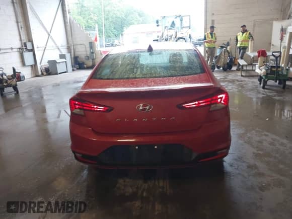 2019 Hyundai Elantra Value Edition с VIN 5NPD84LFXKH428097, выставлен на аукционе IAAI как лот 42253140 с пробегом 116 398 миль миль и . История ставок и продаж доступна на DreamBid. Изображение 16.