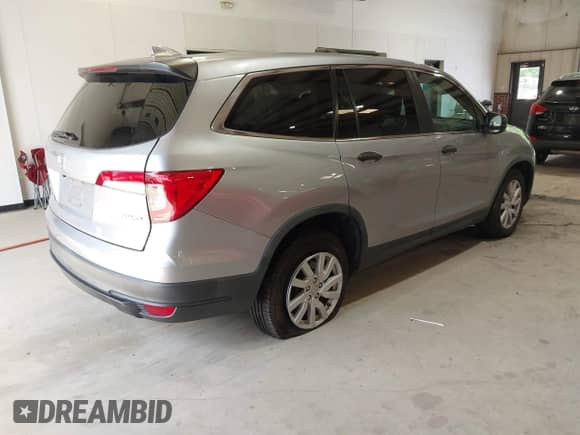 2019 Honda Pilot LX с VIN 5FNYF6H18KB100904, выставлен на аукционе IAAI как лот 42716565 с пробегом 88 578 миль миль и . История ставок и продаж доступна на DreamBid. Изображение 4.