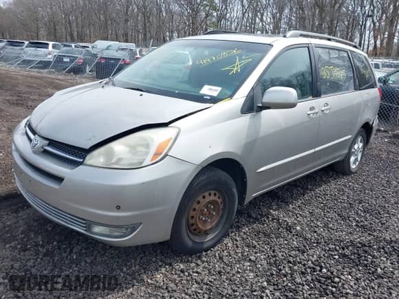 2005 Toyota Sienna XLE z VIN 5TDBA22C25S029481, wystawiony jako IAAI lot #41970856 z przebiegiem Nie podano mil oraz . Historia ofert i sprzedaży dostępna na DreamBid. Obrazek 2.