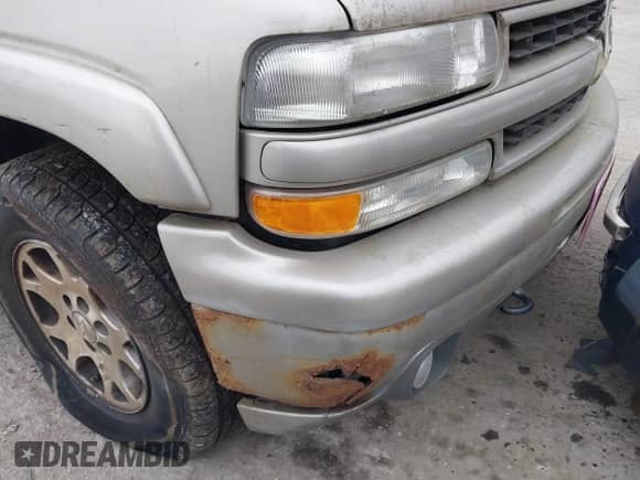2004 Chevrolet Suburban LS with VIN 3GNFK16Z84G300572, listed as a IAAI auction lot 41892151 with Not provided miles and . Bid and sale history available at DreamBid. Image 15.