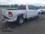 2019 Ram 1500 Big Horn z VIN 1C6RREFT4KN819859, wystawiony jako IAAI lot #43292595 z przebiegiem 88 477 mil mil oraz . Historia ofert i sprzedaży dostępna na DreamBid. Obrazek 4.