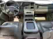 2005 Chevrolet Suburban Z71 с VIN 3GNFK16Z85G167040, выставлен на аукционе Copart как лот 71826115 с пробегом 140 316 миль миль и Списание • Salvage title. История ставок и продаж доступна на DreamBid. Изображение 8.