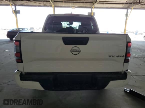 2024 Nissan Frontier Pro-4X with VIN 1N6ED1EK1RN618516, listed as a Copart auction lot 80923405 with 15,257 mi miles and Salvage title. Bid and sale history available at DreamBid. Image 6.