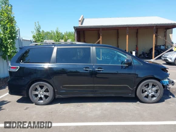 2017 Toyota Sienna SE with VIN 5TDXZ3DC5HS809254, listed as a IAAI auction lot 42640151 with 78,044 mi miles and . Bid and sale history available at DreamBid. Image 14.