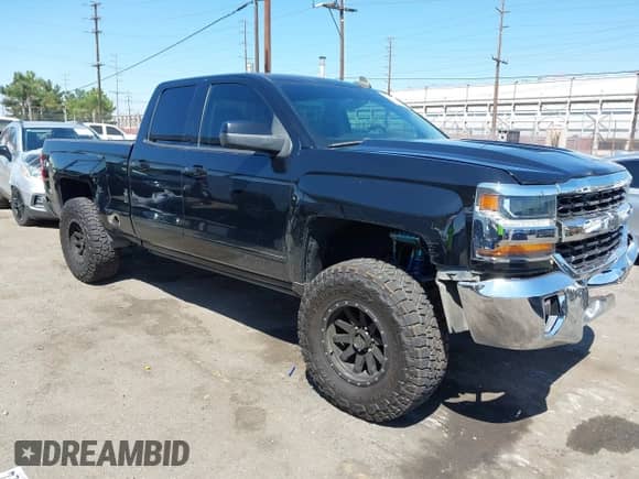 2017 Chevrolet Silverado 1500 LT с VIN 1GCRCREC7HZ356426, выставлен на аукционе IAAI как лот 43172161 с пробегом 118 827 миль миль и . История ставок и продаж доступна на DreamBid. Изображение 1.