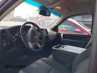 2013 Chevrolet Silverado 1500 LT с VIN 3GCPCSE09DG111674, выставлен на аукционе IAAI как лот 43105228 с пробегом 82 000 миль миль и . История ставок и продаж доступна на DreamBid. Изображение 5.