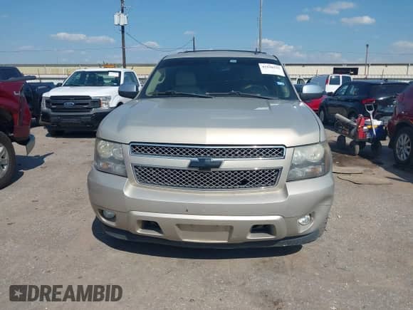 2009 Chevrolet Tahoe LTZ с VIN 1GNFC33J99R196222, выставлен на аукционе IAAI как лот 43196532 с пробегом 187 147 миль миль и . История ставок и продаж доступна на DreamBid. Изображение 13.