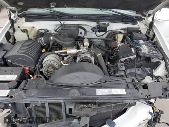 2000 Cadillac Escalade с VIN 1GYEK13R4YR120238, выставлен на аукционе Copart как лот 61397315 с пробегом 95 906 миль миль и Списание • Salvage title. История ставок и продаж доступна на DreamBid. Изображение 12.