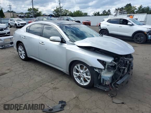 2014 Nissan Maxima SV with VIN 1N4AA5AP8EC462487, listed as a Copart auction lot 64989375 with 292,648 mi miles and Non repairable. Bid and sale history available at DreamBid. Image 4.