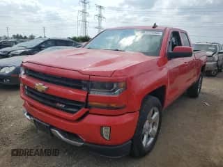 2017 Chevrolet Silverado 1500 LT z VIN 1GCVKREC5HZ100450, wystawiony jako Copart lot #67278985 z przebiegiem 134 419 mil mil oraz Szkoda całkowita • Salvage title. Historia ofert i sprzedaży dostępna na DreamBid. Obrazek 1.