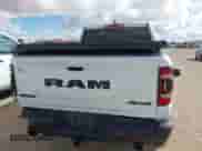 2022 Ram 1500 Rebel z VIN 1C6SRFLT4NN282636, wystawiony jako IAAI lot #42656360 z przebiegiem 38 884 mil mil oraz . Historia ofert i sprzedaży dostępna na DreamBid. Obrazek 16.