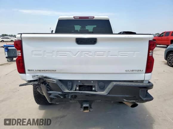 2024 Chevrolet Silverado 2500HD Custom z VIN 2GC4YME72R1121850, wystawiony jako Copart lot #66163225 z przebiegiem 57 752 mil mil oraz Szkoda całkowita • Salvage title. Historia ofert i sprzedaży dostępna na DreamBid. Obrazek 6.