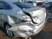 2017 Chevrolet Cruze Premier z VIN 1G1BF5SM0H7263153, wystawiony jako IAAI lot #42981559 z przebiegiem 165 451 mil mil oraz . Historia ofert i sprzedaży dostępna na DreamBid. Obrazek 6.