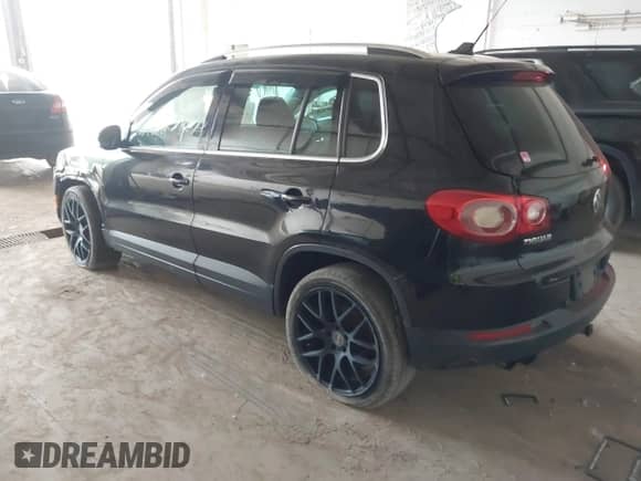 2009 Volkswagen Tiguan SE с VIN WVGBV75N79W501285, выставлен на аукционе IAAI как лот 42423927 с пробегом 203 654 миль миль и . История ставок и продаж доступна на DreamBid. Изображение 3.