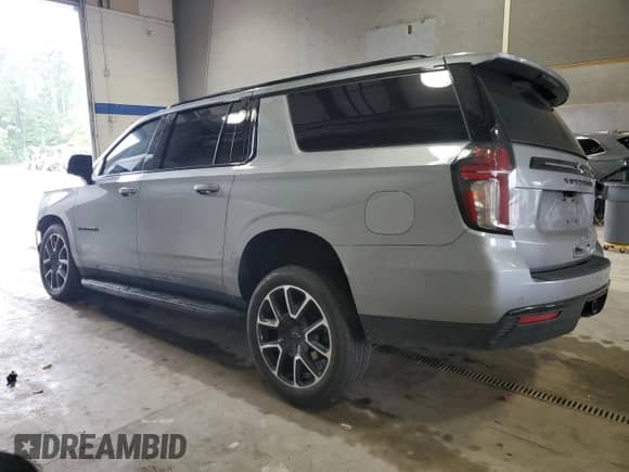 2024 Chevrolet Suburban RST z VIN 1GNSKEKD9RR101523, wystawiony jako Copart lot #61119175 z przebiegiem 51 022 mil mil oraz Szkoda całkowita • Salvage title. Historia ofert i sprzedaży dostępna na DreamBid. Obrazek 2.