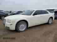 2007 Chrysler 300 with VIN 2C3KA43R97H720317, listed as a Copart auction lot 85754325 with 105,476 mi miles and Non repairable. Bid and sale history available at DreamBid. Image 1.