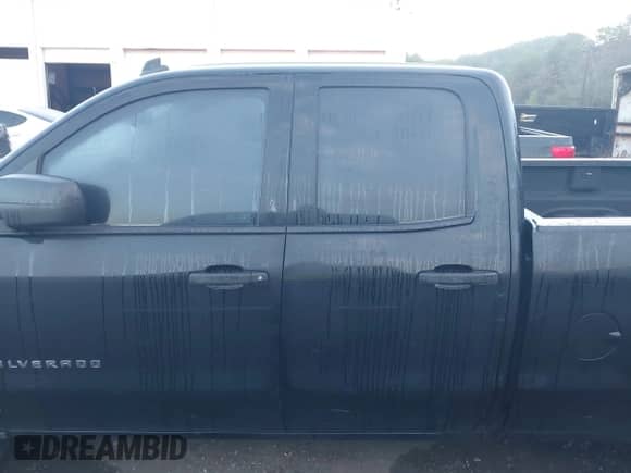 2014 Chevrolet Silverado 1500 LT z VIN 1GCRCREC0EZ395998, wystawiony jako IAAI lot #43401692 z przebiegiem 126 762 mil mil oraz . Historia ofert i sprzedaży dostępna na DreamBid. Obrazek 14.