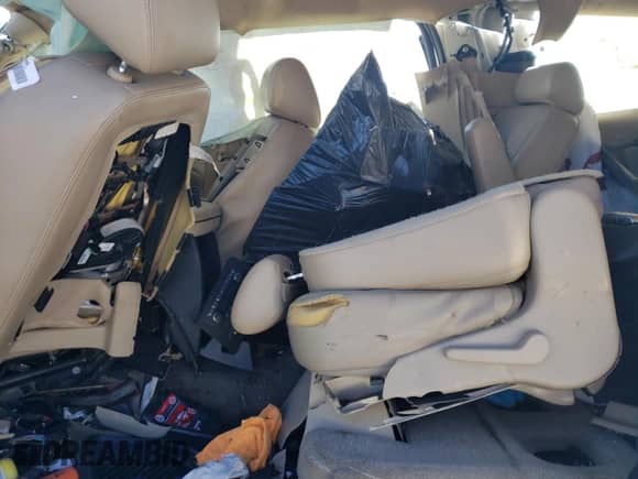 2010 Cadillac Escalade ESV Premium with VIN 1GYUKJEF5AR106966, listed as a Copart auction lot 38912394 with Not provided miles and Non repairable. Bid and sale history available at DreamBid. Image 11.