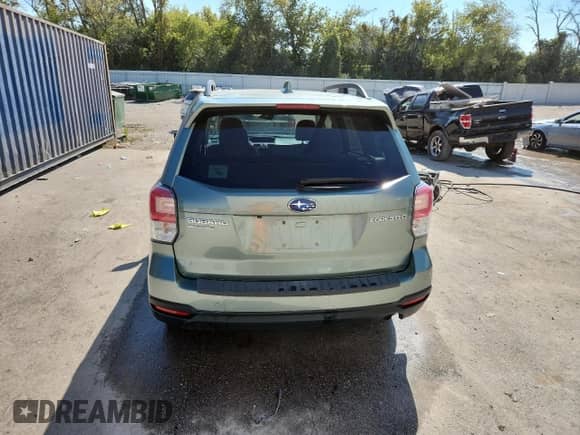 2018 Subaru Forester Premium z VIN JF2SJAECXJH568131, wystawiony jako Copart lot #81117215 z przebiegiem 86 856 mil mil oraz Szkoda całkowita • Salvage title. Historia ofert i sprzedaży dostępna na DreamBid. Obrazek 6.