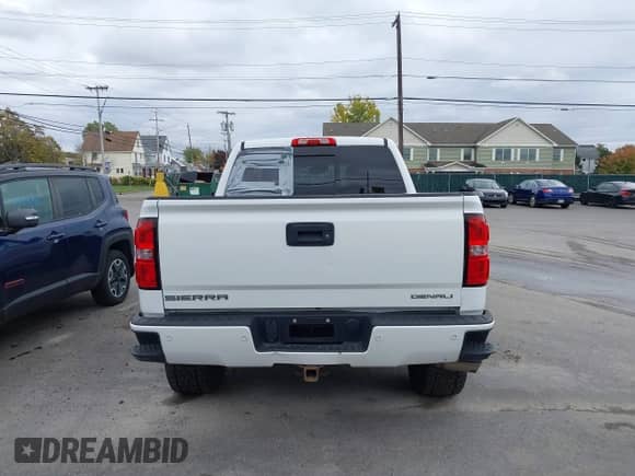 2014 GMC Sierra 1500 Denali z VIN 3GTU2WEJ8EG553336, wystawiony jako IAAI lot #43521471 z przebiegiem 177 785 mil mil oraz . Historia ofert i sprzedaży dostępna na DreamBid. Obrazek 16.