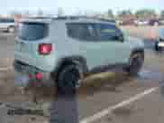 2017 Jeep Renegade Latitude z VIN ZACCJABB3HPF71731, wystawiony jako IAAI lot #41458308 z przebiegiem 110 186 mil mil oraz . Historia ofert i sprzedaży dostępna na DreamBid. Obrazek 4.
