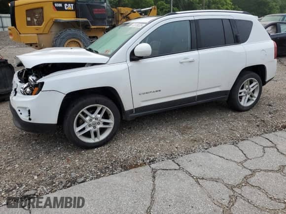 2014 Jeep Compass Limited z VIN 1C4NJDCB3ED500919, wystawiony jako Copart lot #63126535 z przebiegiem 99 312 mil mil oraz Szkoda całkowita • Salvage title. Historia ofert i sprzedaży dostępna na DreamBid. Obrazek 1.