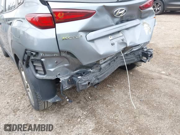 2019 Hyundai Kona SE z VIN KM8K12AA1KU242442, wystawiony jako IAAI lot #43098465 z przebiegiem 82 658 mil mil oraz . Historia ofert i sprzedaży dostępna na DreamBid. Obrazek 18.