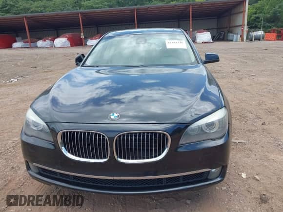 2012 BMW 7 Series 750Li с VIN WBAKB8C54CC964853, выставлен на аукционе IAAI как лот 42848346 с пробегом 154 299 миль миль и . История ставок и продаж доступна на DreamBid. Изображение 6.