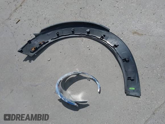 2012 MINI Hardtop with VIN WMWSU3C52CT542027, listed as a IAAI auction lot 42572780 with 122,496 mi miles and . Bid and sale history available at DreamBid. Image 12.