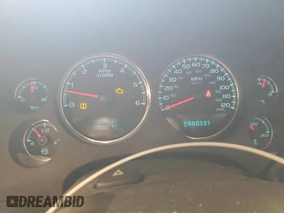 2008 Chevrolet Avalanche LTZ with VIN 3GNEC12008G191840, listed as a Copart auction lot 71584094 with 208,235 mi miles and Salvage title. Bid and sale history available at DreamBid. Image 9.