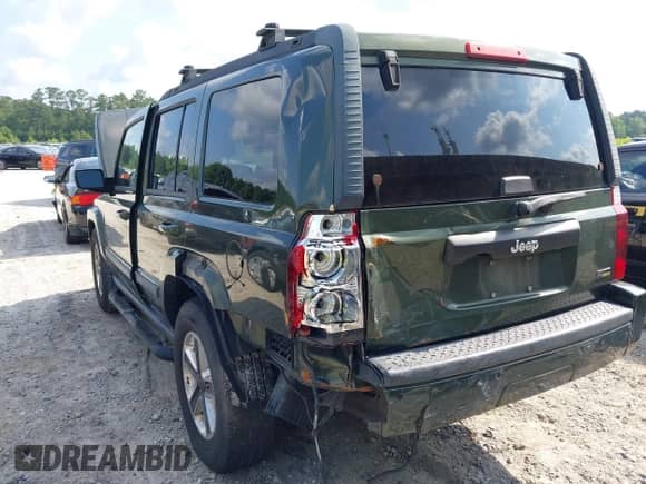 2007 Jeep Commander Sport с VIN 1J8HH48P57C699969, выставлен на аукционе IAAI как лот 42387743 с пробегом 199 043 миль миль и . История ставок и продаж доступна на DreamBid. Изображение 6.