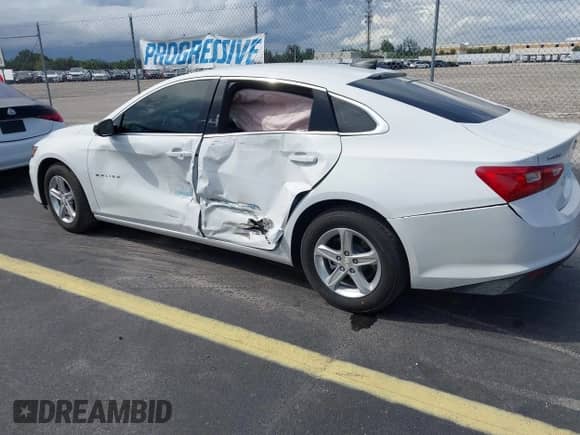 2024 Chevrolet Malibu LS с VIN 1G1ZB5ST0RF248256, выставлен на аукционе IAAI как лот 43287696 с пробегом 9 496 миль миль и . История ставок и продаж доступна на DreamBid. Изображение 3.
