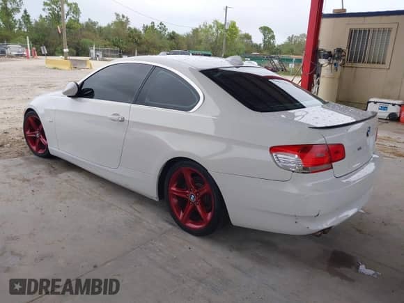 2007 BMW 3 Series 328i with VIN WBAWB33537PV74863, listed as a IAAI auction lot 40780605 with Not provided miles and . Bid and sale history available at DreamBid. Image 3.