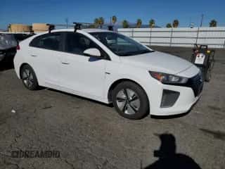 2019 Hyundai Ioniq Blue z VIN KMHC65LC9KU130865, wystawiony jako Copart lot #90495975 z przebiegiem 175 092 mil mil oraz Czysty tytuł • Clean title. Historia ofert i sprzedaży dostępna na DreamBid. Obrazek 4.