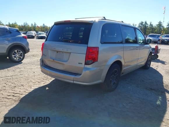2013 Dodge Grand Caravan SXT z VIN 2C4RDGCG4DR576084, wystawiony jako IAAI lot #43395176 z przebiegiem 198 559 mil mil oraz . Historia ofert i sprzedaży dostępna na DreamBid. Obrazek 4.