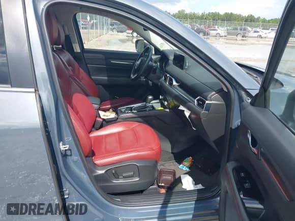 2022 Mazda CX-5 S Preferred z VIN JM3KFBCM4N0532335, wystawiony jako IAAI lot #42507024 z przebiegiem Nie podano mil oraz . Historia ofert i sprzedaży dostępna na DreamBid. Obrazek 5.