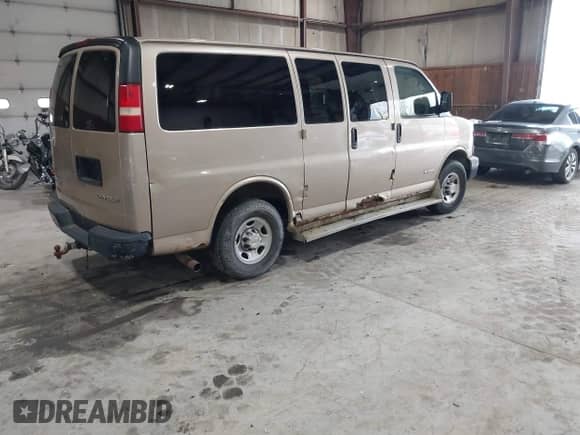 2005 Chevrolet Express Passenger с VIN 1GAHG35U651173253, выставлен на аукционе IAAI как лот 41966197 с пробегом 368 386 миль миль и . История ставок и продаж доступна на DreamBid. Изображение 4.