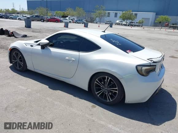 2014 Scion FR-S z VIN JF1ZNAA12E8707315, wystawiony jako IAAI lot #42087736 z przebiegiem 88 157 mil mil oraz . Historia ofert i sprzedaży dostępna na DreamBid. Obrazek 3.