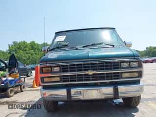 1995 Chevrolet Chevy Van with VIN 1GBEG25K5SF120517, listed as a IAAI auction lot 42469924 with 99,761 mi miles and . Bid and sale history available at DreamBid. Image 6.