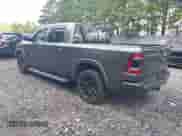 2021 Ram 1500 Laramie z VIN 1C6SRFJT8MN736615, wystawiony jako IAAI lot #42657835 z przebiegiem 48 020 mil mil oraz . Historia ofert i sprzedaży dostępna na DreamBid. Obrazek 3.