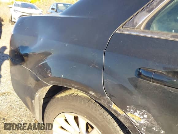 2014 Chrysler 300 with VIN 2C3CCAAGXEH103312, listed as a IAAI auction lot 43383409 with Not provided miles and . Bid and sale history available at DreamBid. Image 6.