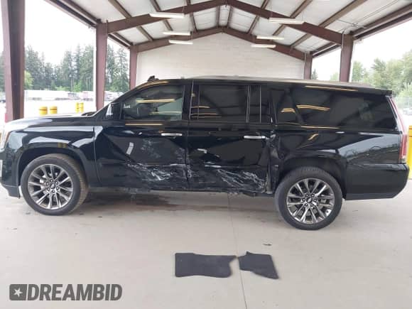 2020 Cadillac Escalade ESV Platinum with VIN 1GYS4KKJ1LR239730, listed as a IAAI auction lot 42249671 with 75,462 mi miles and . Bid and sale history available at DreamBid. Image 15.