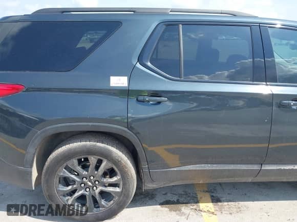 2020 Chevrolet Traverse RS с VIN 1GNERJKW9LJ289582, выставлен на аукционе IAAI как лот 42695668 с пробегом Не указан миль и . История ставок и продаж доступна на DreamBid. Изображение 6.