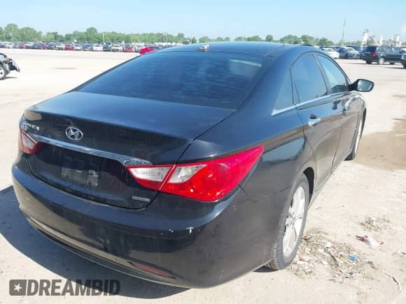 2012 Hyundai Sonata Limited с VIN 5NPEC4AC7CH376781, выставлен на аукционе IAAI как лот 42102860 с пробегом 167 113 миль миль и . История ставок и продаж доступна на DreamBid. Изображение 4.